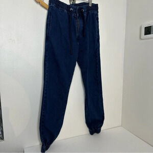 Levi’s dark blue  jeans